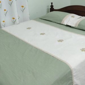 Queen size designer bedspread